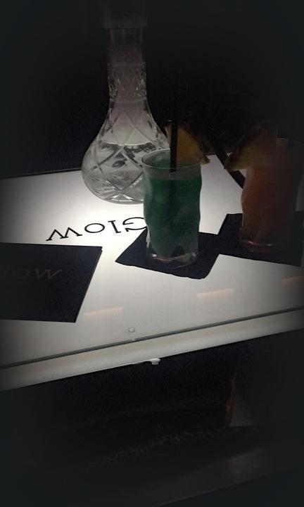 Glow - Cocktail & Shisha Bar